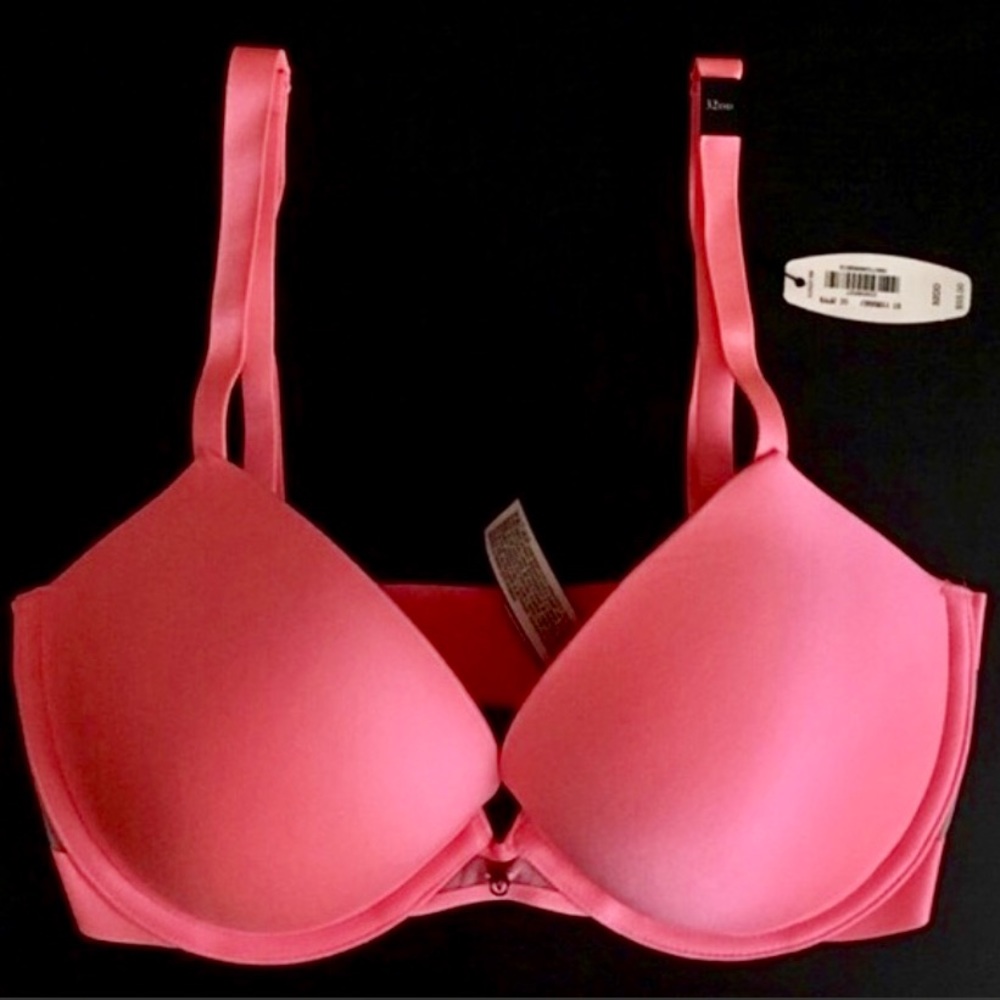 Victoria's Secret 32DD Bra Push-Up Plunge